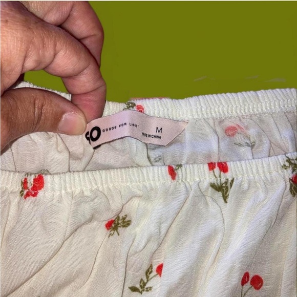 NWT SO Off The Shoulder Square Neck Crop M - Picture 8 of 8